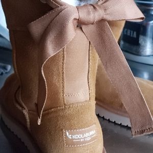 Ugg Boots Size 9 Single bow